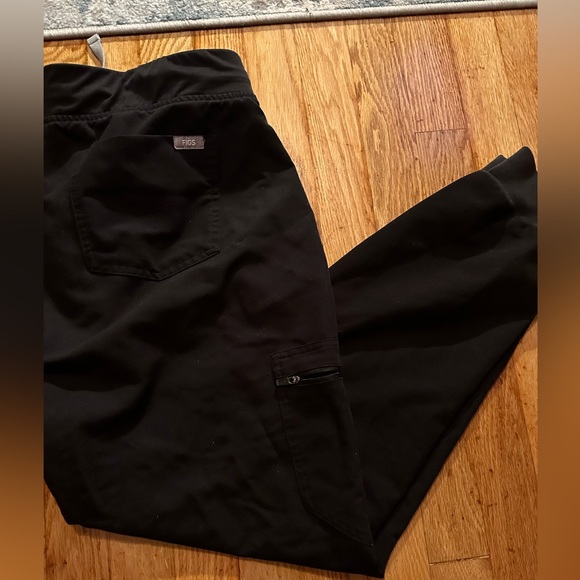 Figs Zamora Jogger Scrub Bottoms - Picture 2 of 5